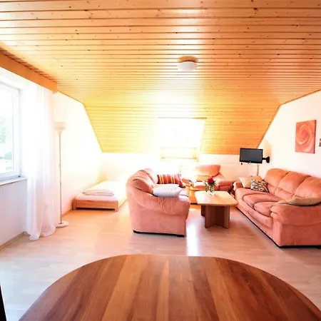 Sonnige, Gemutliche Ferienwohnung Mit Balkon * 维尔茨堡