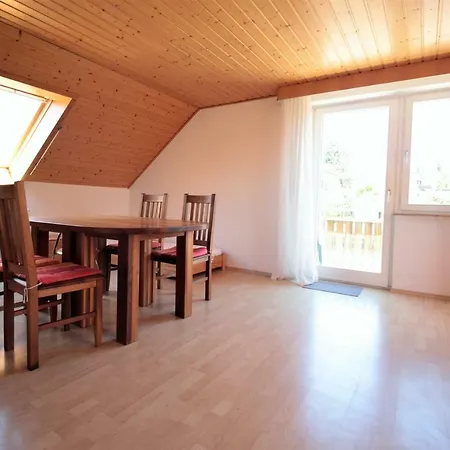 公寓 Sonnige, Gemutliche Ferienwohnung Mit Balkon
