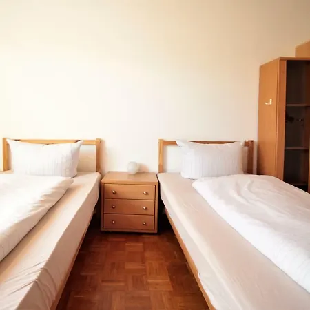 Sonnige, Gemutliche Ferienwohnung Mit Balkon * 维尔茨堡