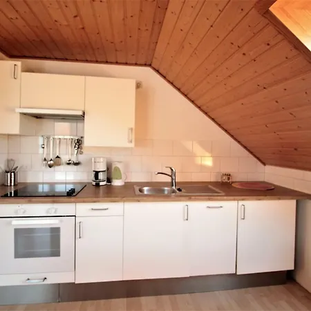 Sonnige, Gemutliche Ferienwohnung Mit Balkon