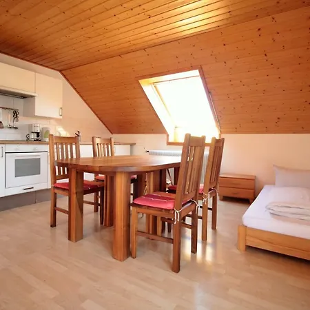 Sonnige, Gemutliche Ferienwohnung Mit Balkon * 维尔茨堡