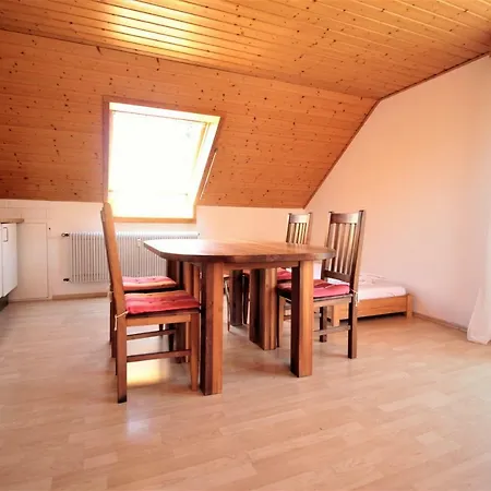 Sonnige, Gemutliche Ferienwohnung Mit Balkon 公寓 维尔茨堡
